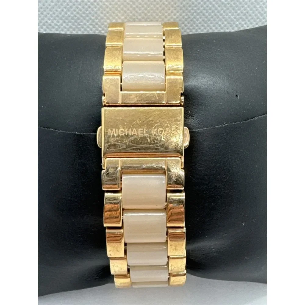 Michael Kors Blair MK5943 Women's Rose Gold-Tone Analog Dial Wrist Watch JNA787